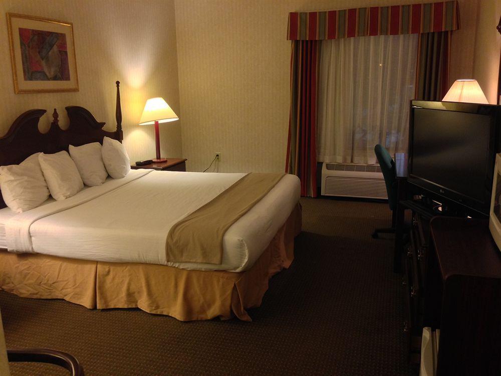 Holiday Inn Express & Suites Burlington - Mount Holly, An Ihg Hotel Westampton Exteriér fotografie